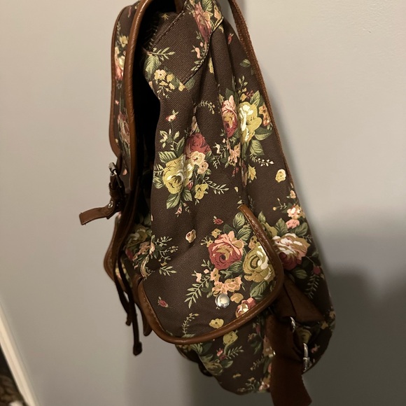 Floral Backpack - Picture 4 of 4